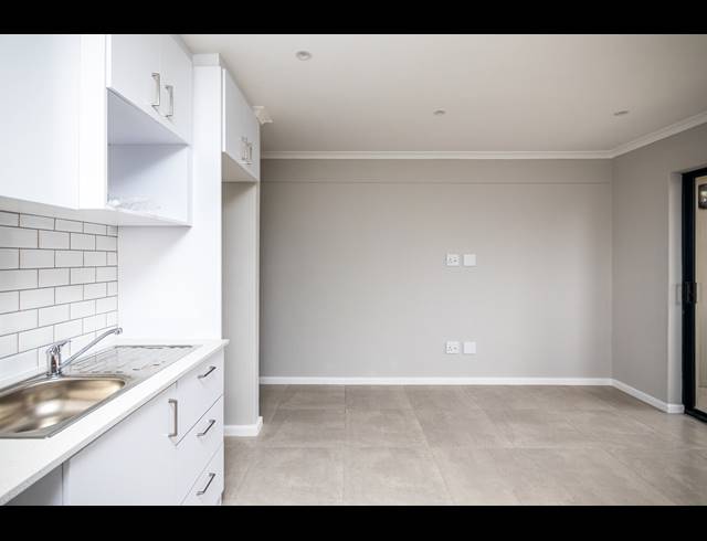 20 BEDROOM APARTMENT BLOCK FOR SALE IN TABLE VIEW